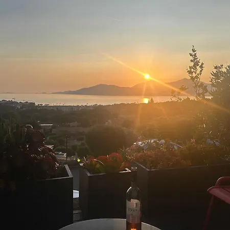 House With Splendid View - Сasa de vacaciones *